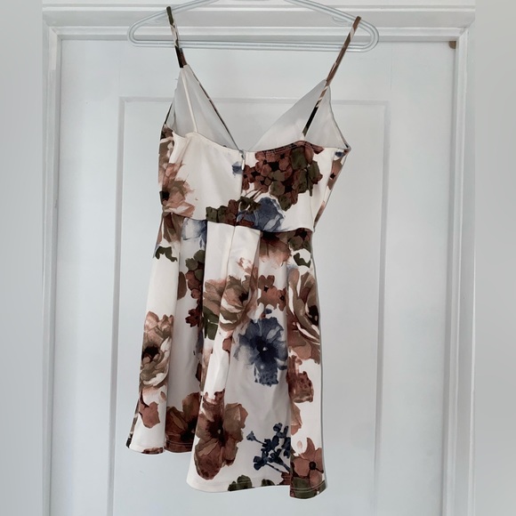 Flower patterned zip up mini dress - Picture 2 of 2